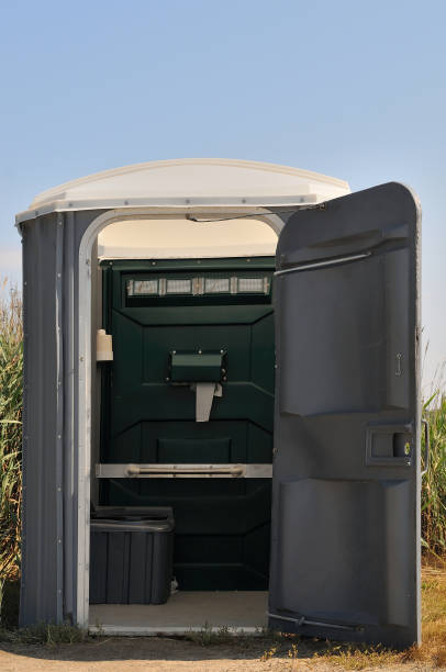 Best Luxury portable toilet rental  in Claremont, CA